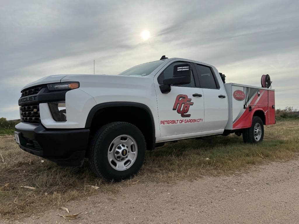 Peterbilt of Garden City mobile service truck